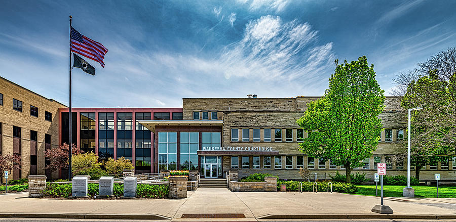 Waukesha County Courthouse Photograph By Randy Scherkenbach